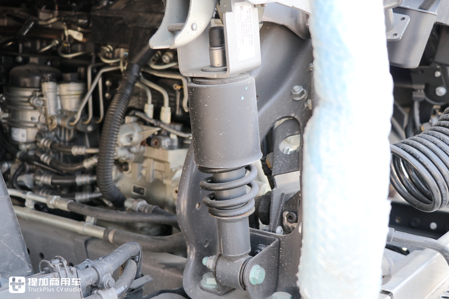 平地板奔驰卡车售价50多万?还有一系列高端配置,现在进口卡车这么香吗? - 第10张 - 提加商用车网 平地板奔驰卡车售价50多万?还有一系列高端配置,现在进口卡车这么香吗? - 第10张