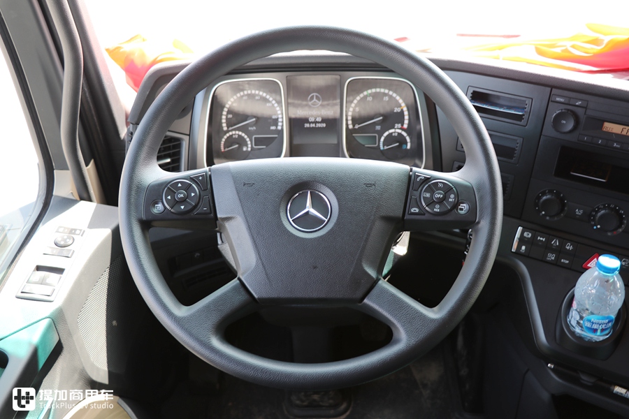 平地板奔驰卡车售价50多万?还有一系列高端配置,现在进口卡车这么香吗? - 第14张 - 提加商用车网 平地板奔驰卡车售价50多万?还有一系列高端配置,现在进口卡车这么香吗? - 第14张