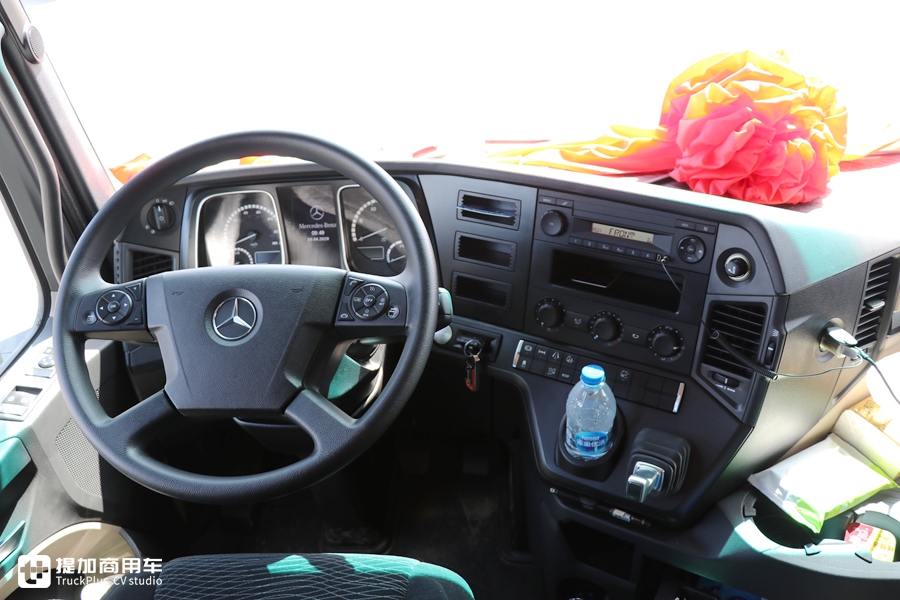 平地板奔驰卡车售价50多万?还有一系列高端配置,现在进口卡车这么香吗? - 第17张 - 提加商用车网 平地板奔驰卡车售价50多万?还有一系列高端配置,现在进口卡车这么香吗? - 第17张