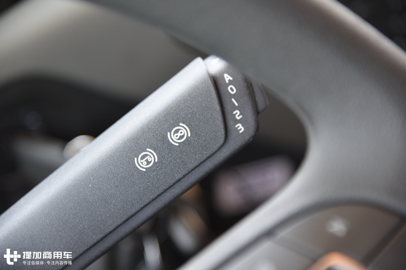 同步欧洲最新动力链,安全配置更升一级,国六沃尔沃FH牵引车来了 - 第4张 - 提加商用车网 同步欧洲最新动力链,安全配置更升一级,国六沃尔沃FH牵引车来了 - 第4张