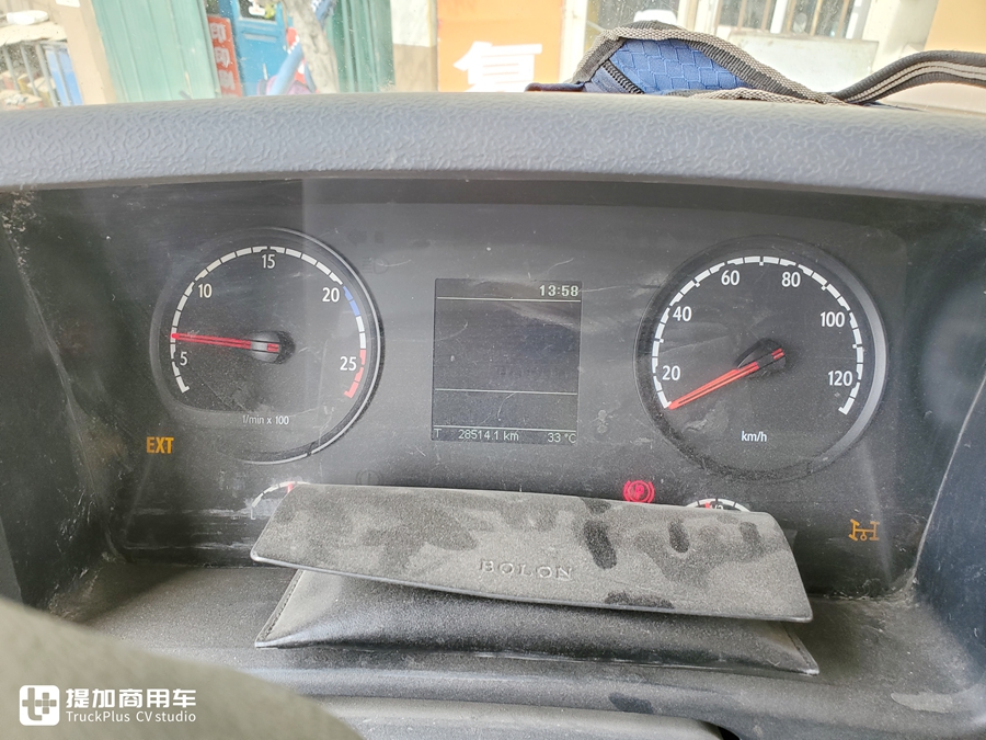 斯堪尼亚P450底盘泵车实拍,车主2018年花近四百万购入,竟然还是手动挡 - 第10张 - 提加商用车网 斯堪尼亚P450底盘泵车实拍,车主2018年花近四百万购入,竟然还是手动挡 - 第10张