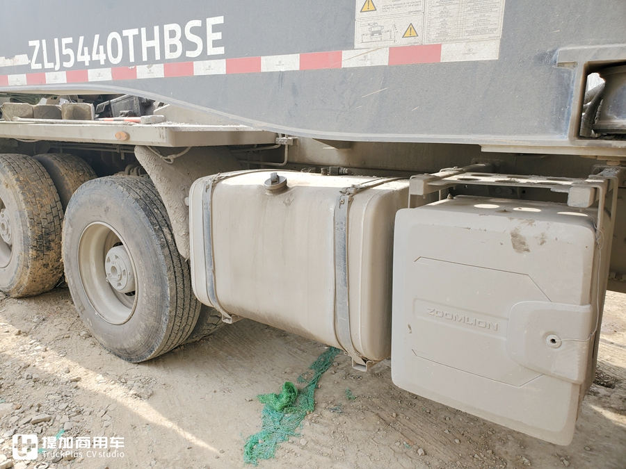 斯堪尼亚P450底盘泵车实拍,车主2018年花近四百万购入,竟然还是手动挡 - 第17张 - 提加商用车网 斯堪尼亚P450底盘泵车实拍,车主2018年花近四百万购入,竟然还是手动挡 - 第17张