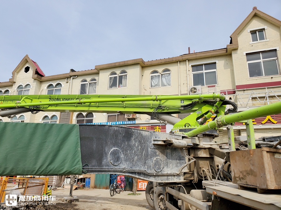斯堪尼亚P450底盘泵车实拍,车主2018年花近四百万购入,竟然还是手动挡 - 第19张 - 提加商用车网 斯堪尼亚P450底盘泵车实拍,车主2018年花近四百万购入,竟然还是手动挡 - 第19张