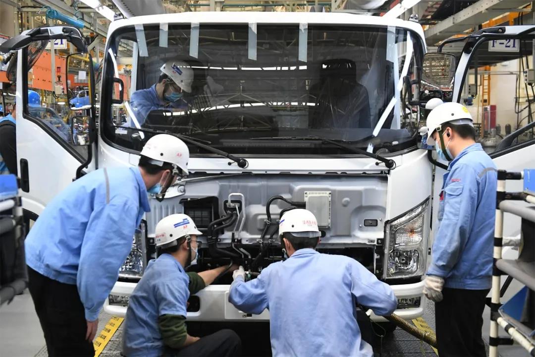 与细节较真、严苛环境测试,千锤百炼五十铃ELF轻卡来了! - 第4张 - 提加商用车网 与细节较真、严苛环境测试,千锤百炼五十铃ELF轻卡来了! - 第4张