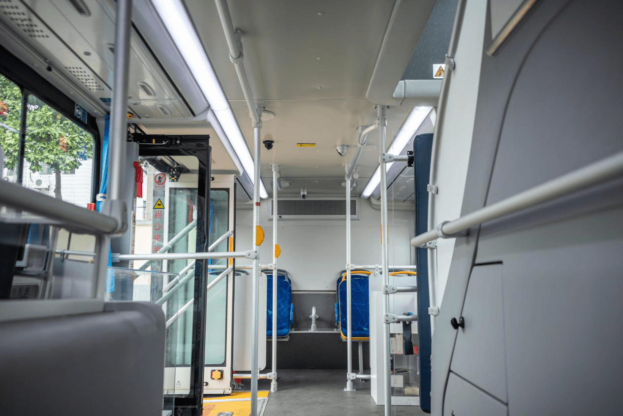 上海首投比亚迪纯电动双层巴士 打造绿色旅游“新名片” - 第4张 - 提加商用车网 上海首投比亚迪纯电动双层巴士 打造绿色旅游“新名片” - 第4张