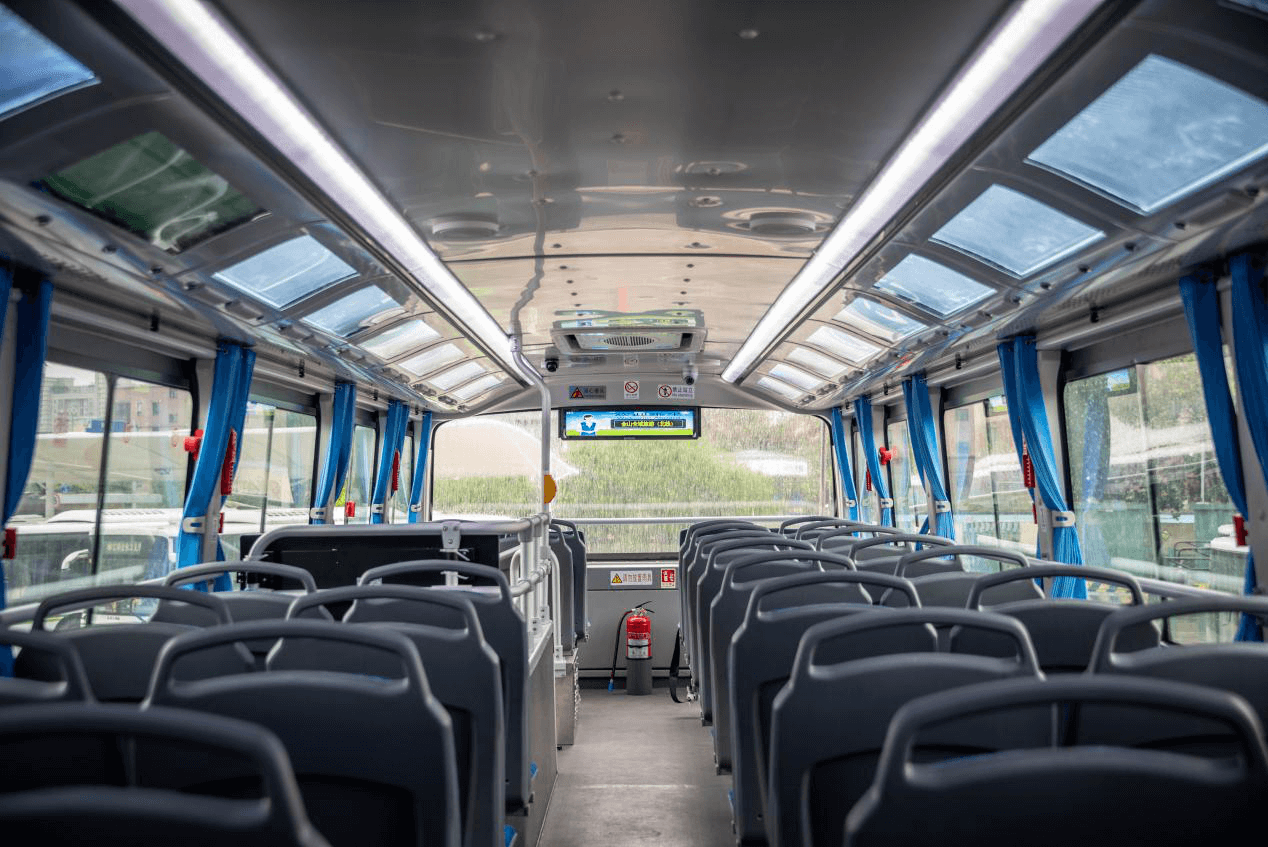 上海首投比亚迪纯电动双层巴士 打造绿色旅游“新名片” - 第5张 - 提加商用车网 上海首投比亚迪纯电动双层巴士 打造绿色旅游“新名片” - 第5张