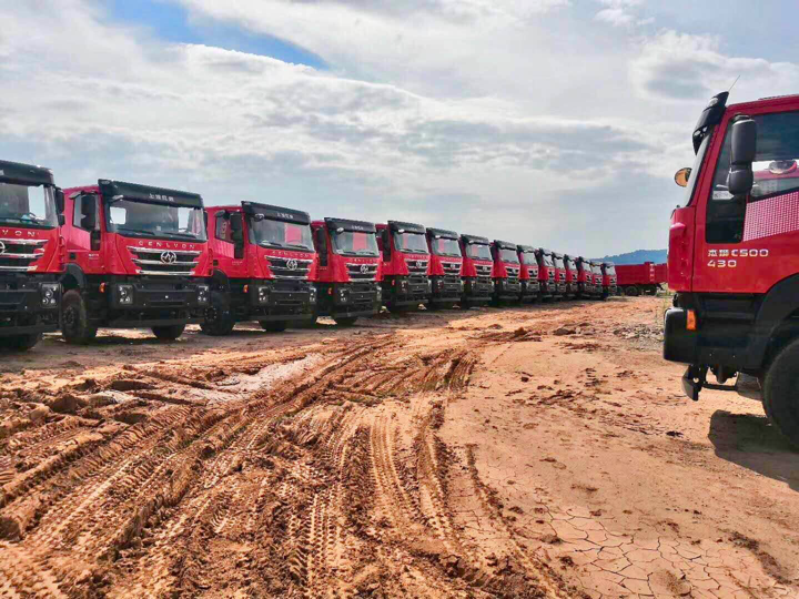 用户说：红岩自卸车是无所不能的“工程之王” - 第1张