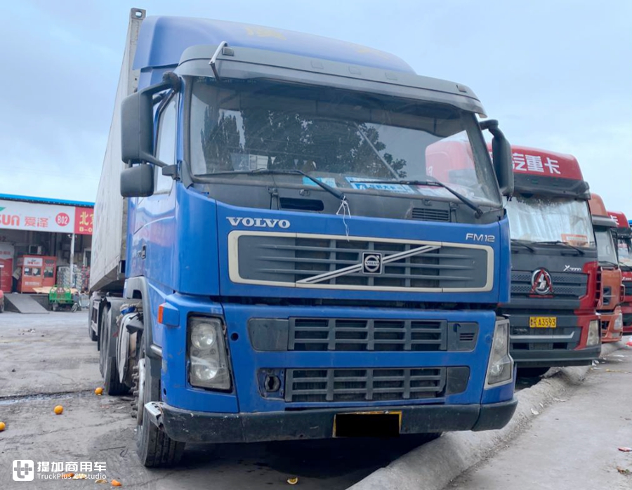 15年车龄的沃尔沃FM实拍,还在倒短,配置领先国产卡车一个时代 - 第5张 - 提加商用车网 15年车龄的沃尔沃FM实拍,还在倒短,配置领先国产卡车一个时代 - 第5张