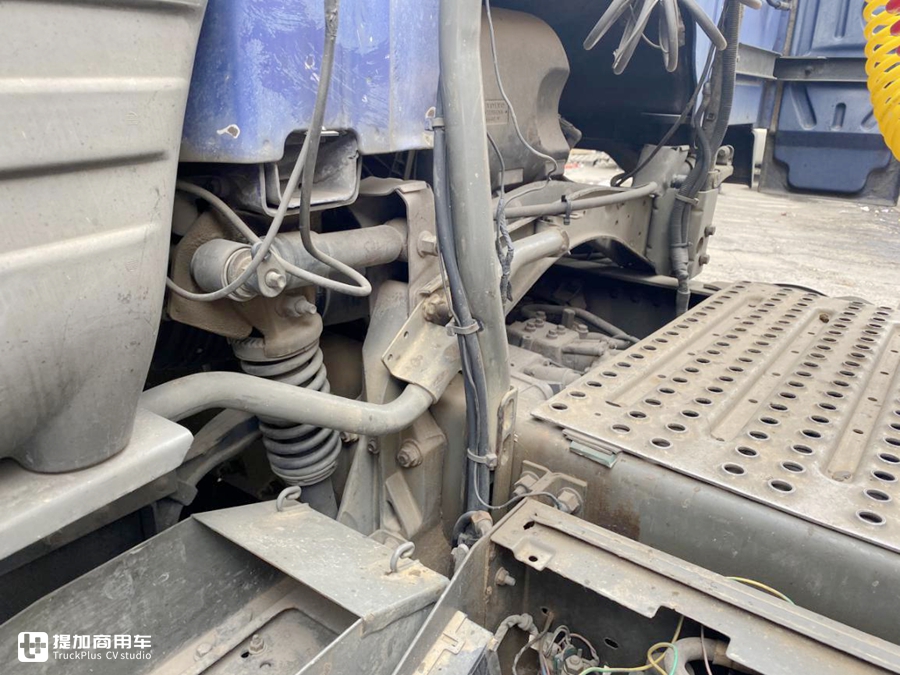 15年车龄的沃尔沃FM实拍,还在倒短,配置领先国产卡车一个时代 - 第7张 - 提加商用车网 15年车龄的沃尔沃FM实拍,还在倒短,配置领先国产卡车一个时代 - 第7张