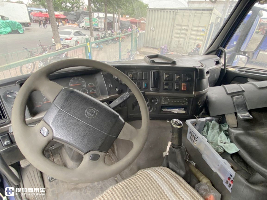 15年车龄的沃尔沃FM实拍,还在倒短,配置领先国产卡车一个时代 - 第9张 - 提加商用车网 15年车龄的沃尔沃FM实拍,还在倒短,配置领先国产卡车一个时代 - 第9张