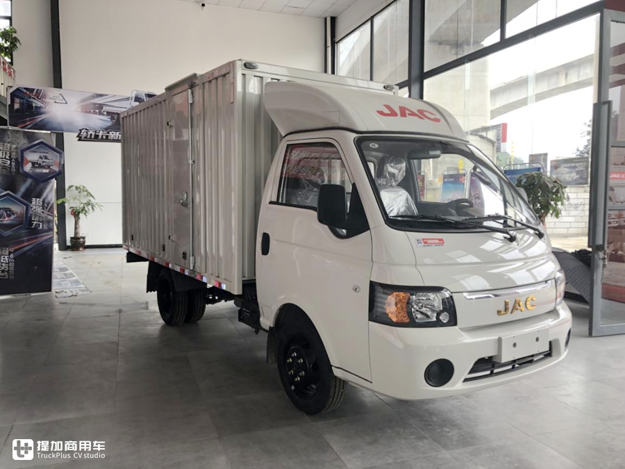微卡轿车化,江淮“轿卡”康铃X5实拍,底盘性能内饰舒适性都靠谱 - 第1张 - 提加商用车网 微卡轿车化,江淮“轿卡”康铃X5实拍,底盘性能内饰舒适性都靠谱 - 第1张