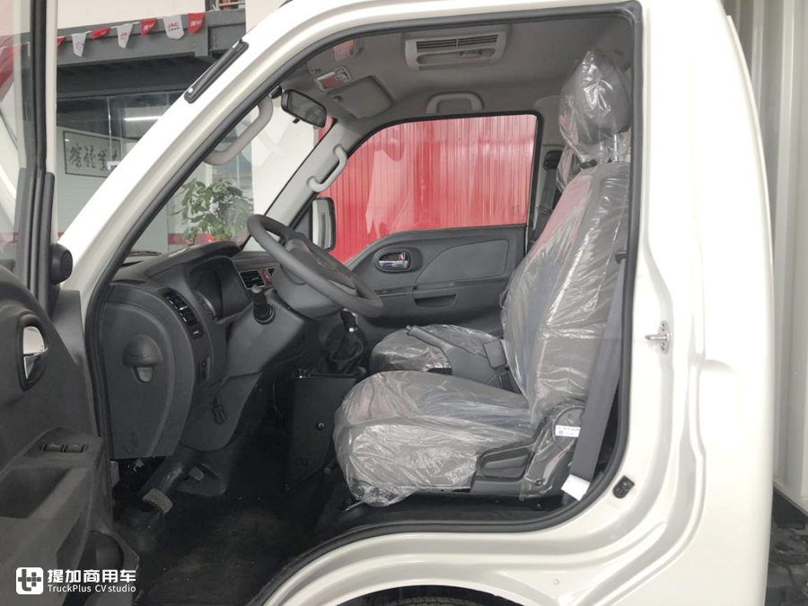 微卡轿车化,江淮“轿卡”康铃X5实拍,底盘性能内饰舒适性都靠谱 - 第4张 - 提加商用车网 微卡轿车化,江淮“轿卡”康铃X5实拍,底盘性能内饰舒适性都靠谱 - 第4张