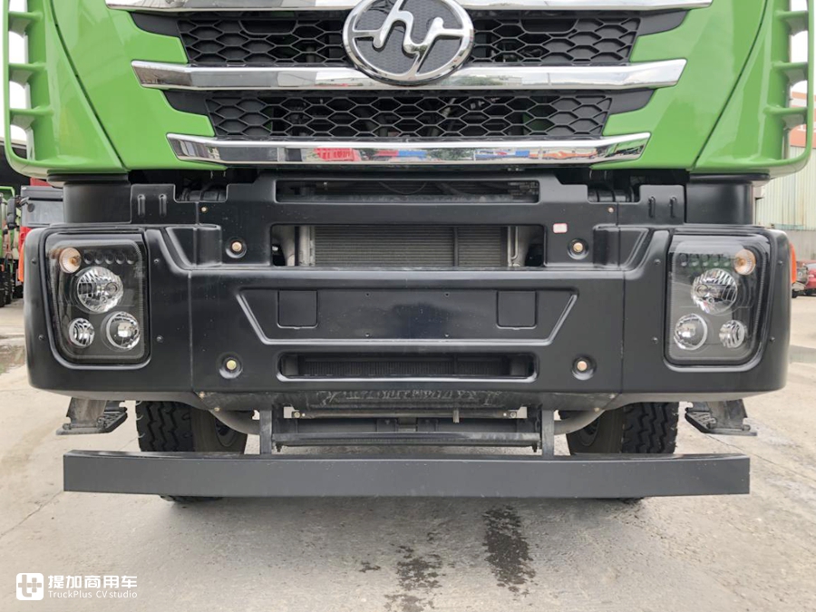 舒适性配置更高,红岩的旗舰自卸车,杰狮C500渣土车实拍! - 第2张 - 提加商用车网 舒适性配置更高,红岩的旗舰自卸车,杰狮C500渣土车实拍! - 第2张