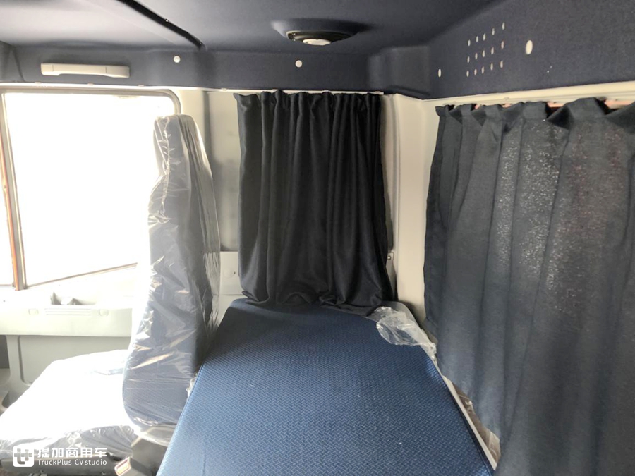 舒适性配置更高,红岩的旗舰自卸车,杰狮C500渣土车实拍! - 第8张 - 提加商用车网 舒适性配置更高,红岩的旗舰自卸车,杰狮C500渣土车实拍! - 第8张