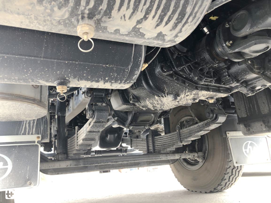 舒适性配置更高,红岩的旗舰自卸车,杰狮C500渣土车实拍! - 第10张 - 提加商用车网 舒适性配置更高,红岩的旗舰自卸车,杰狮C500渣土车实拍! - 第10张