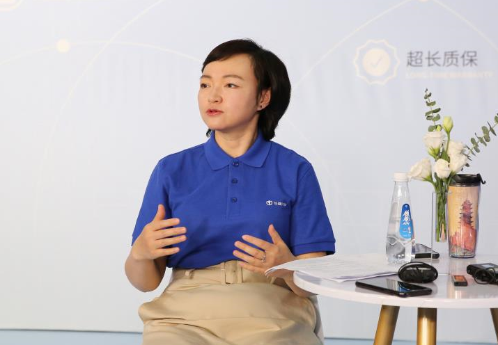 姜文娟:一切从用户角度出发 飞碟W5开启最强“安全模式” - 第6张 - 提加商用车网 姜文娟:一切从用户角度出发 飞碟W5开启最强“安全模式” - 第6张