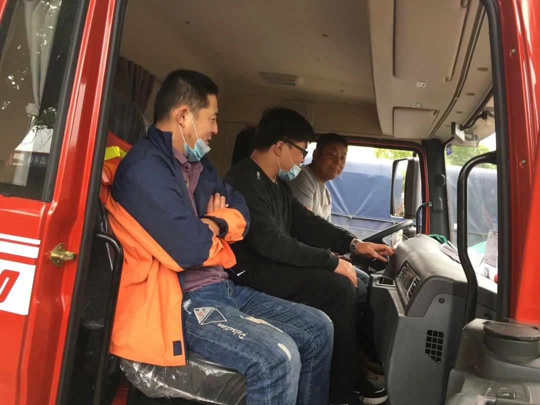 陕汽重卡丨直播巡展人气旺,终端交付势如虹 - 第4张 - 提加商用车网 陕汽重卡丨直播巡展人气旺,终端交付势如虹 - 第4张