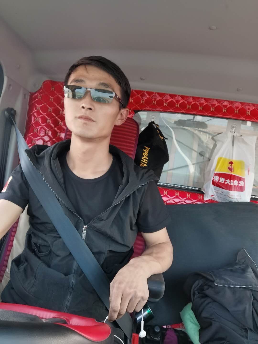 人努力 车靠谱 疫情之下 绿通卡友薛超依然月入过万 - 第1张 - 提加商用车网 人努力 车靠谱 疫情之下 绿通卡友薛超依然月入过万 - 第1张