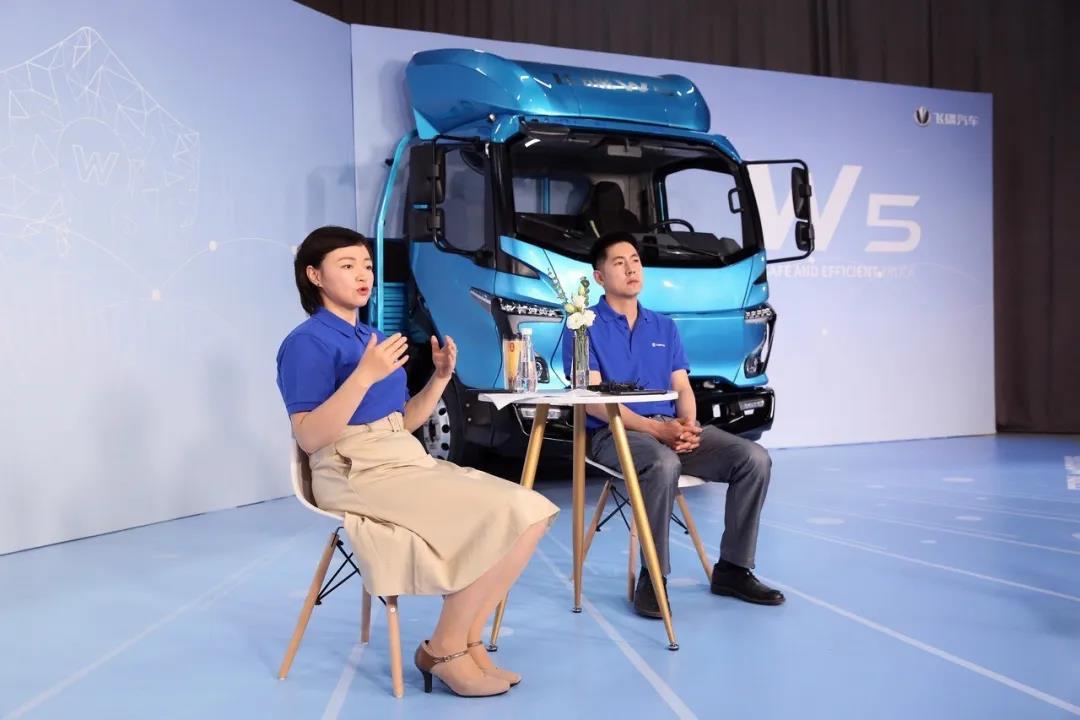 特别的日子，特别的飞碟 - 第3张