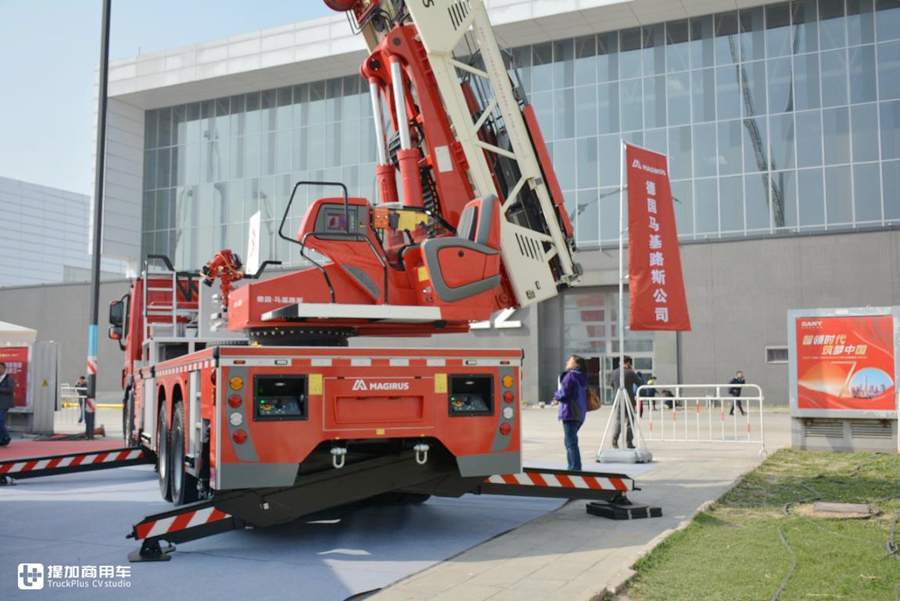 52米云梯+1800L水炮,这款马基路斯直臂云梯消防车性能真暴力 - 第8张 - 提加商用车网 52米云梯+1800L水炮,这款马基路斯直臂云梯消防车性能真暴力 - 第8张