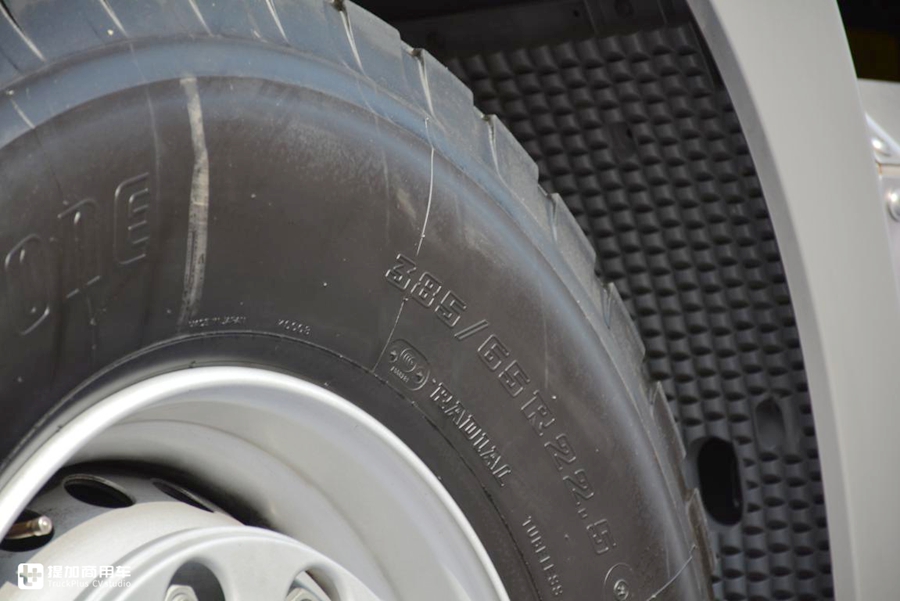 52米云梯+1800L水炮,这款马基路斯直臂云梯消防车性能真暴力 - 第9张 - 提加商用车网 52米云梯+1800L水炮,这款马基路斯直臂云梯消防车性能真暴力 - 第9张