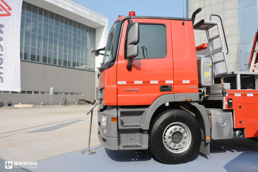 52米云梯+1800L水炮,这款马基路斯直臂云梯消防车性能真暴力 - 第12张 - 提加商用车网 52米云梯+1800L水炮,这款马基路斯直臂云梯消防车性能真暴力 - 第12张