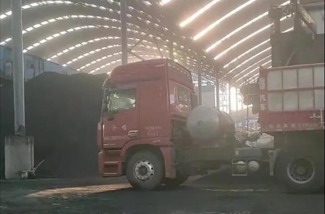 七万公里没故障,卡友说选欧曼LNG卡车就对了 - 第1张 - 提加商用车网 七万公里没故障,卡友说选欧曼LNG卡车就对了 - 第1张