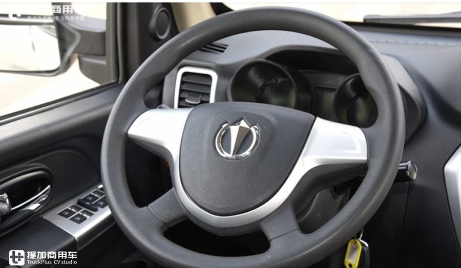 微卡对比评测第二期,飞碟缔途GX 对凯马锐航X,二线微卡选哪款好? - 第7张 - 提加商用车网 微卡对比评测第二期,飞碟缔途GX 对凯马锐航X,二线微卡选哪款好? - 第7张