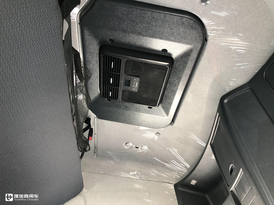 2020款豪沃T7H牵引车实拍,免费升级AMT变速箱,据说坏了还只换不修 - 第10张 - 提加商用车网 2020款豪沃T7H牵引车实拍,免费升级AMT变速箱,据说坏了还只换不修 - 第10张