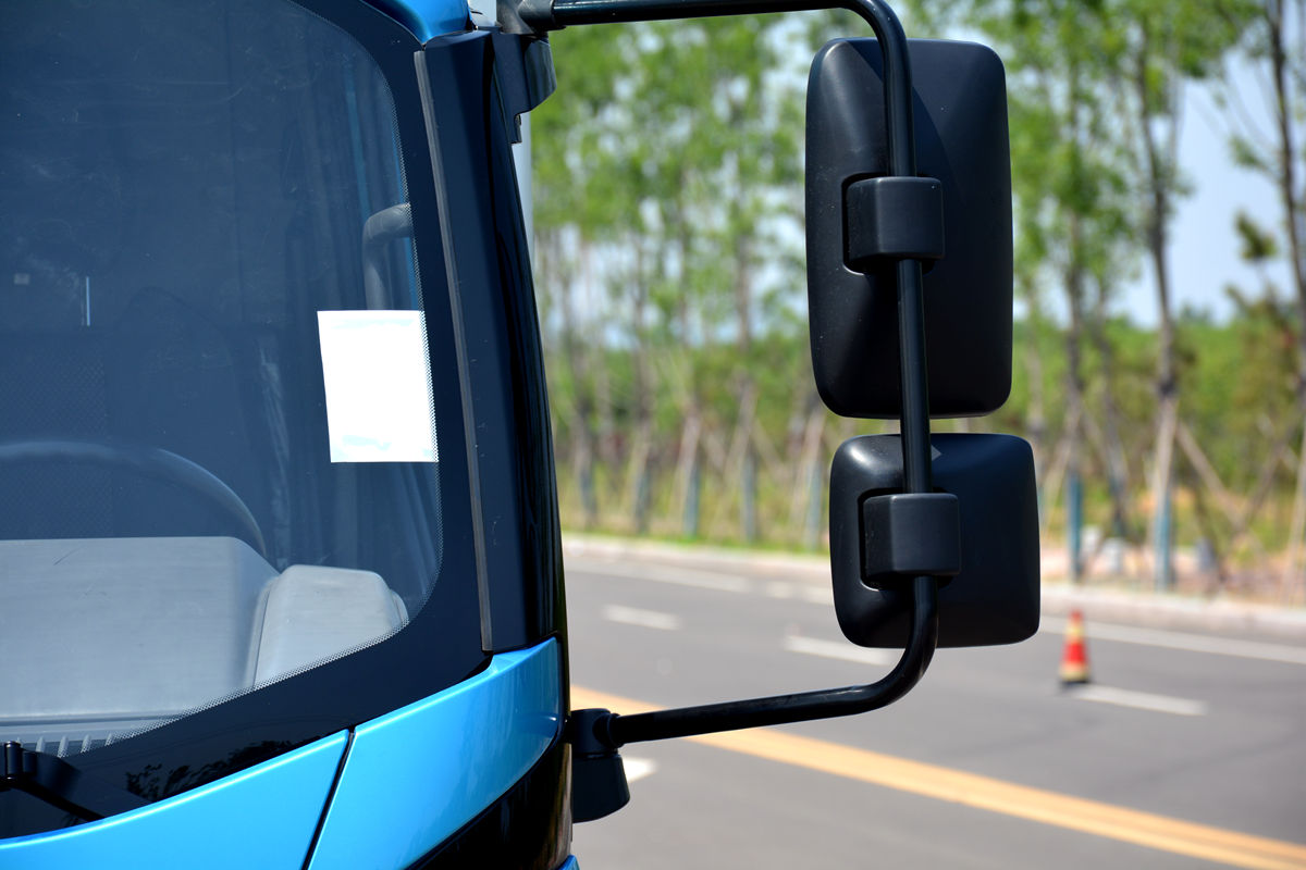 飞碟W系轻卡新品体验官招募专题 - 第9张 - 提加商用车网 飞碟W系轻卡新品体验官招募专题 - 第9张