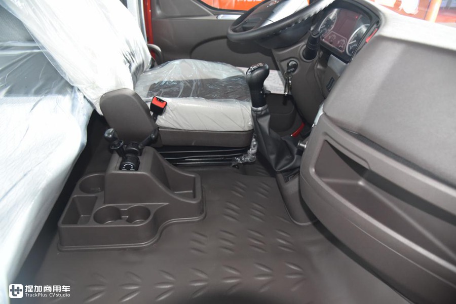 比平头卡车更安全舒适,20多万就能买,乘龙T5长头卡车考虑吗? - 第4张 - 提加商用车网 比平头卡车更安全舒适,20多万就能买,乘龙T5长头卡车考虑吗? - 第4张