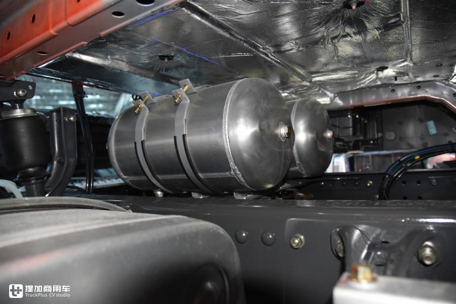 比平头卡车更安全舒适,20多万就能买,乘龙T5长头卡车考虑吗? - 第17张 - 提加商用车网 比平头卡车更安全舒适,20多万就能买,乘龙T5长头卡车考虑吗? - 第17张