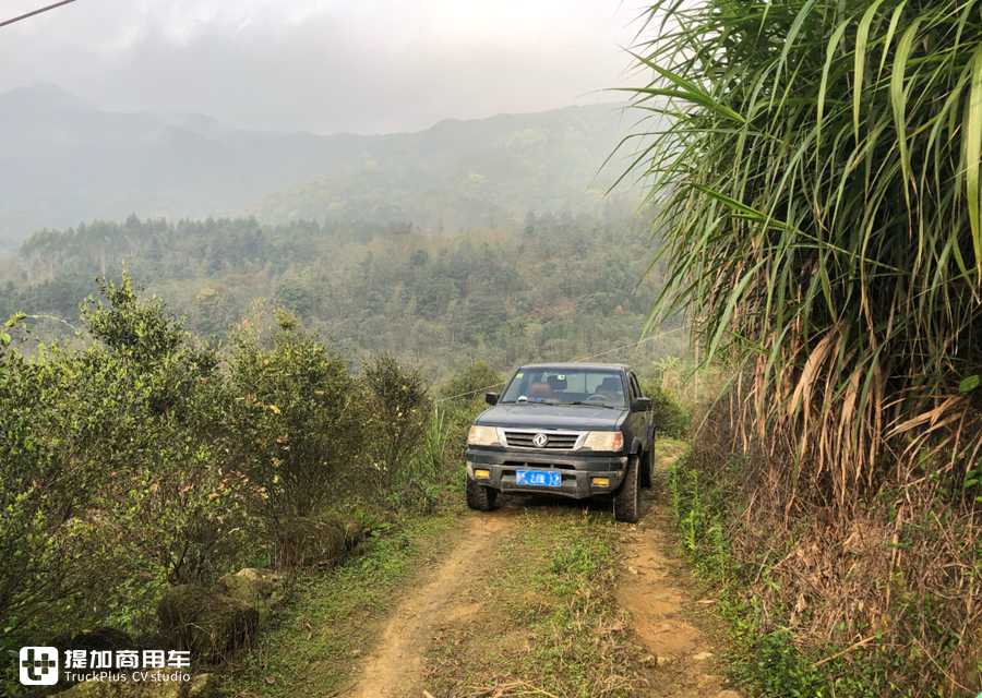 机械四驱摇杆最经典,真正的创业好帮手,2013款锐骐四驱皮卡实拍 - 第2张 - 提加商用车网 机械四驱摇杆最经典,真正的创业好帮手,2013款锐骐四驱皮卡实拍 - 第2张