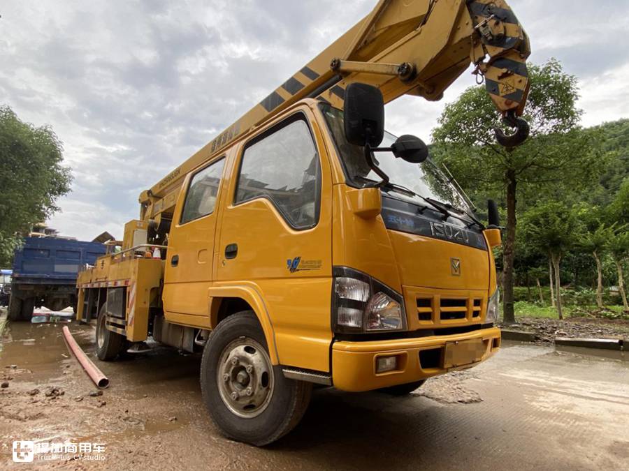 偶遇五十铃600P工程车,4K动力外观简约,城市作业车还是五十铃可靠 - 第1张 - 提加商用车网 偶遇五十铃600P工程车,4K动力外观简约,城市作业车还是五十铃可靠 - 第1张