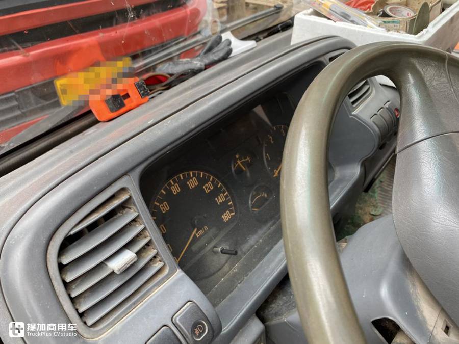 偶遇五十铃600P工程车,4K动力外观简约,城市作业车还是五十铃可靠 - 第6张 - 提加商用车网 偶遇五十铃600P工程车,4K动力外观简约,城市作业车还是五十铃可靠 - 第6张