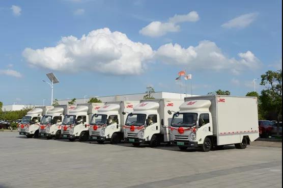 70台江铃凯锐EV交付顺丰,开启创合作新模式! - 第3张 - 提加商用车网 70台江铃凯锐EV交付顺丰,开启创合作新模式! - 第3张