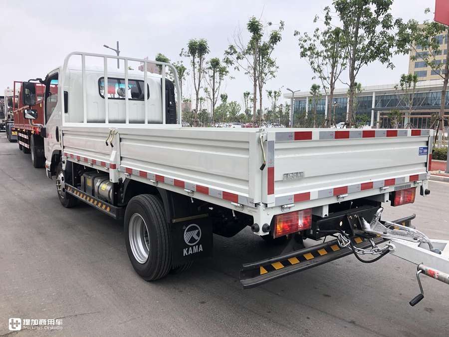 轻卡也有两节车厢车型上路了?山东凯马M3轻卡中置轴列车实拍 - 第14张 - 提加商用车网 轻卡也有两节车厢车型上路了?山东凯马M3轻卡中置轴列车实拍 - 第14张