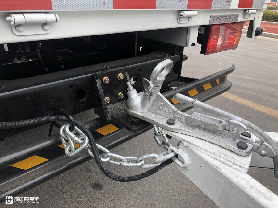 轻卡也有两节车厢车型上路了?山东凯马M3轻卡中置轴列车实拍 - 第16张 - 提加商用车网 轻卡也有两节车厢车型上路了?山东凯马M3轻卡中置轴列车实拍 - 第16张