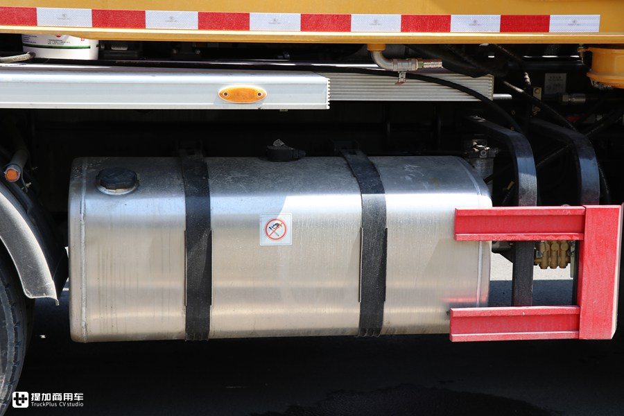 三一C10上装+沃尔沃FMX底盘,听说这是最强四桥泵车组合 - 第27张 - 提加商用车网 三一C10上装+沃尔沃FMX底盘,听说这是最强四桥泵车组合 - 第27张