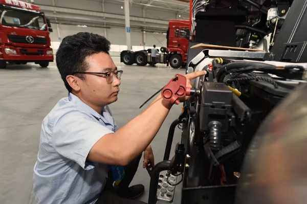 陕汽重卡 前行路上,贴心服务与您同在 - 第5张 - 提加商用车网 陕汽重卡 前行路上,贴心服务与您同在 - 第5张