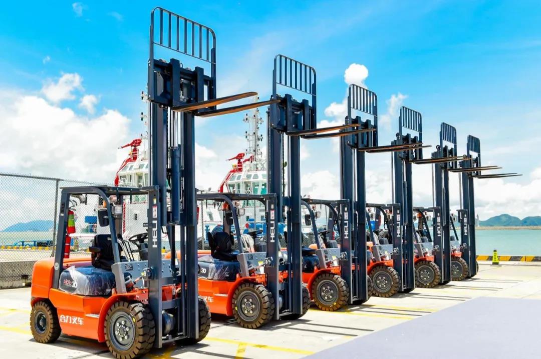 国内首创!搭载玉柴增程器的合力堆高机交付珠海港 - 第1张 - 提加商用车网 国内首创!搭载玉柴增程器的合力堆高机交付珠海港 - 第1张
