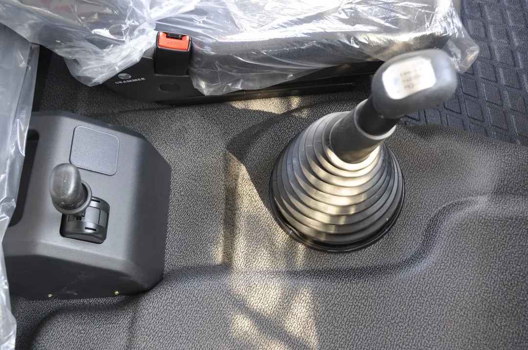 德龙X3000标准版自卸车,一不小心就成了标杆 - 第11张 - 提加商用车网 德龙X3000标准版自卸车,一不小心就成了标杆 - 第11张