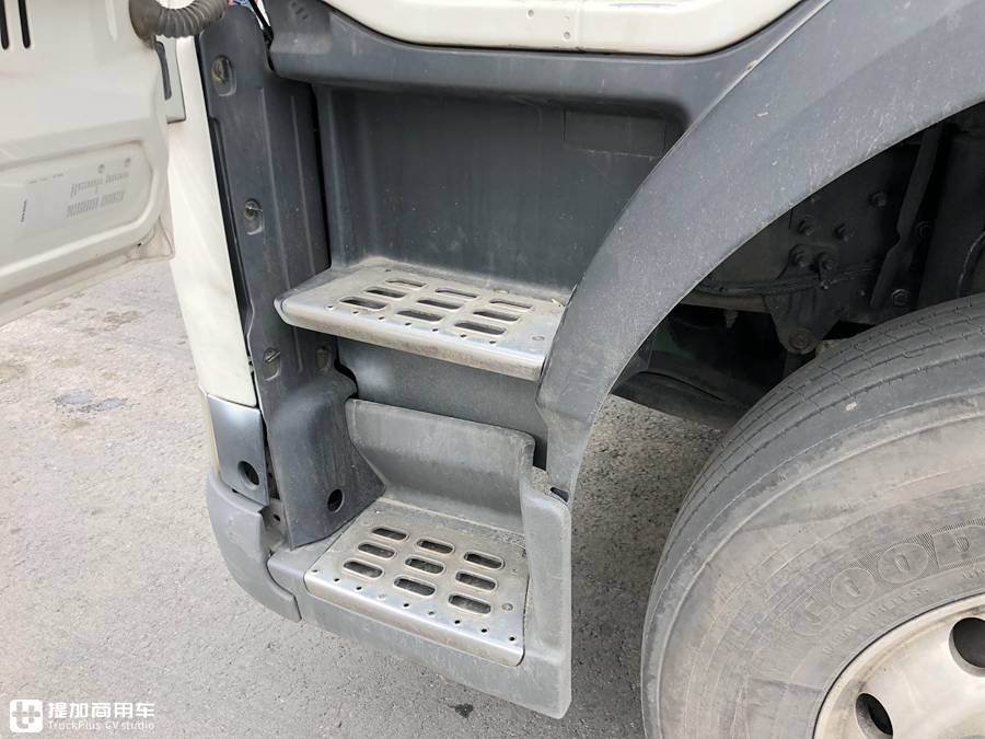 开6年的沃尔沃FM卡车还能卖20万,跑了160多万公里,车况怎么样? - 第6张 - 提加商用车网 开6年的沃尔沃FM卡车还能卖20万,跑了160多万公里,车况怎么样? - 第6张