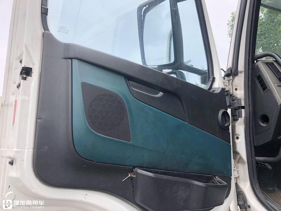 开6年的沃尔沃FM卡车还能卖20万,跑了160多万公里,车况怎么样? - 第7张 - 提加商用车网 开6年的沃尔沃FM卡车还能卖20万,跑了160多万公里,车况怎么样? - 第7张