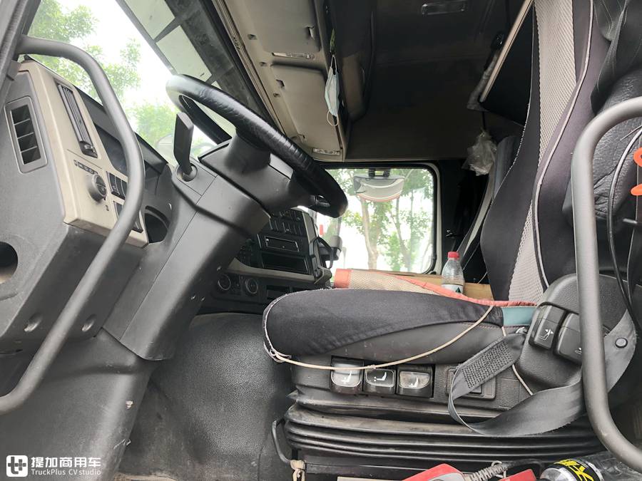 开6年的沃尔沃FM卡车还能卖20万,跑了160多万公里,车况怎么样? - 第8张 - 提加商用车网 开6年的沃尔沃FM卡车还能卖20万,跑了160多万公里,车况怎么样? - 第8张