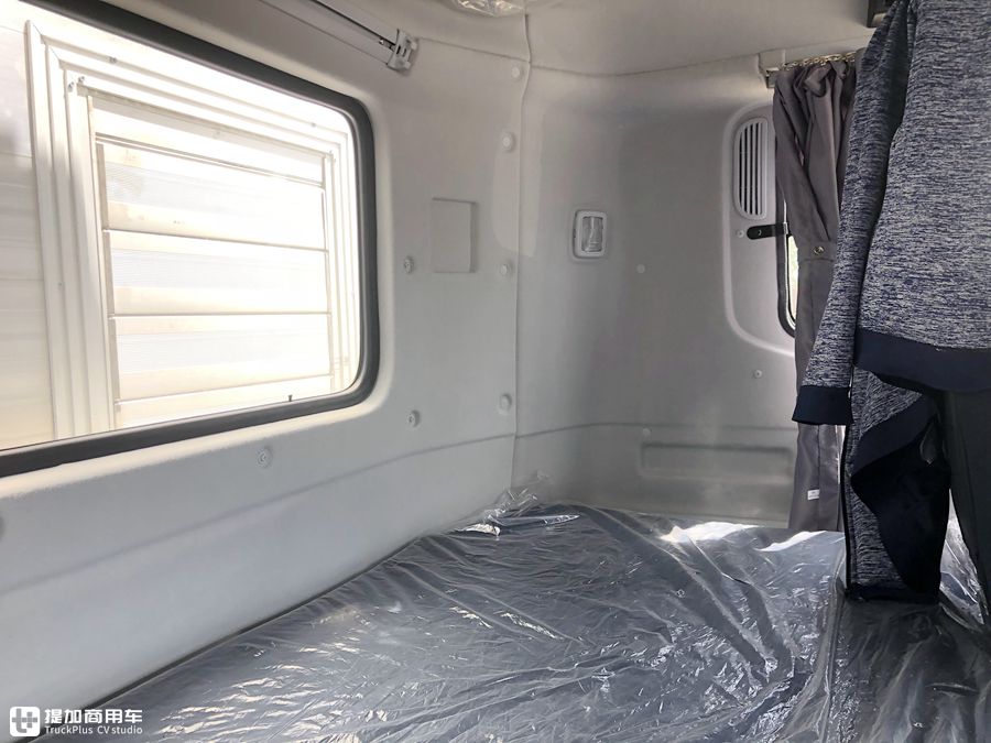 专业的猪崽运输车,售价高达80万?天龙VL载货车底盘的畜禽运输车实拍 - 第7张 - 提加商用车网 专业的猪崽运输车,售价高达80万?天龙VL载货车底盘的畜禽运输车实拍 - 第7张