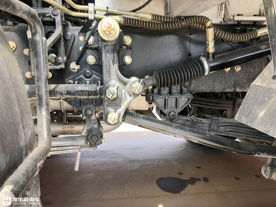 专业的猪崽运输车,售价高达80万?天龙VL载货车底盘的畜禽运输车实拍 - 第12张 - 提加商用车网 专业的猪崽运输车,售价高达80万?天龙VL载货车底盘的畜禽运输车实拍 - 第12张