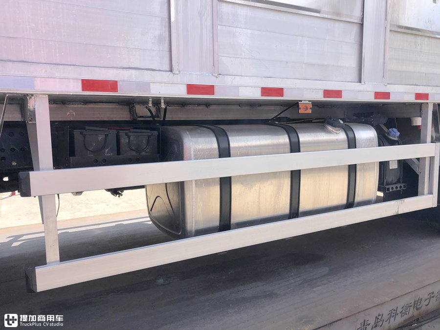 专业的猪崽运输车,售价高达80万?天龙VL载货车底盘的畜禽运输车实拍 - 第14张 - 提加商用车网 专业的猪崽运输车,售价高达80万?天龙VL载货车底盘的畜禽运输车实拍 - 第14张