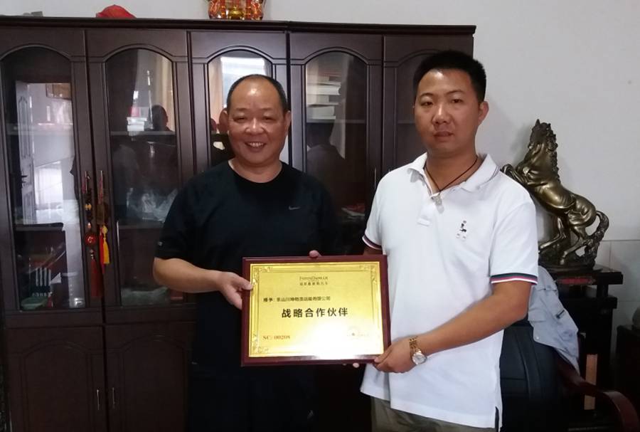 拥有百余台欧曼重卡,这家物流老板说:欧曼动力好、省油 - 第1张 - 提加商用车网 拥有百余台欧曼重卡,这家物流老板说:欧曼动力好、省油 - 第1张