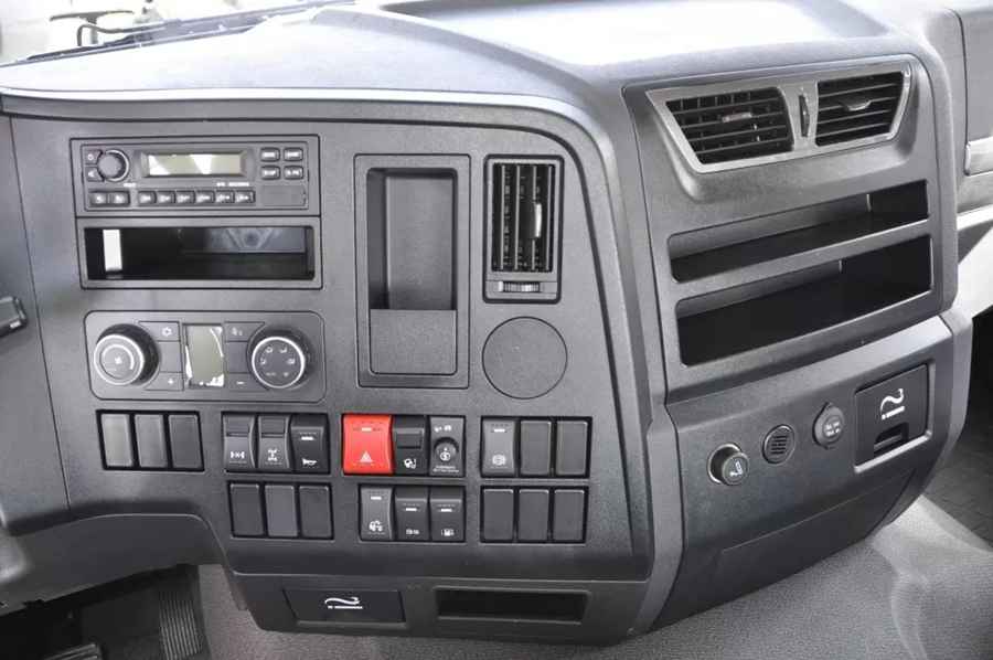 德龙X3000钜惠版牵引车:越努力,越幸运 - 第4张 - 提加商用车网 德龙X3000钜惠版牵引车:越努力,越幸运 - 第4张